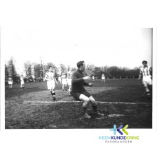 BHV- Lobithse Boys 24-03-1957 2-1 aanval op doel BHV